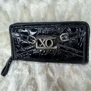 XOXO Black Fashion Zippered Wallet